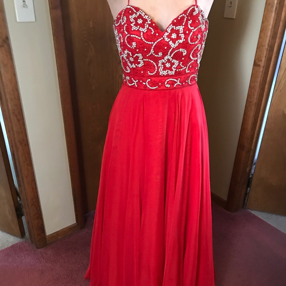 Beautiful Sherri Hill Prom Dress